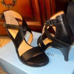 Antonio Melani black heel in cuteli style
